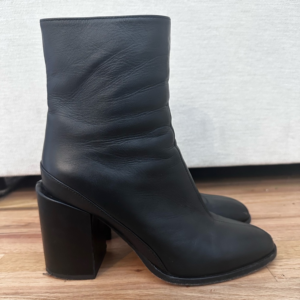 Dear Frances Spirit Boot in Black - Picture 7 of 10